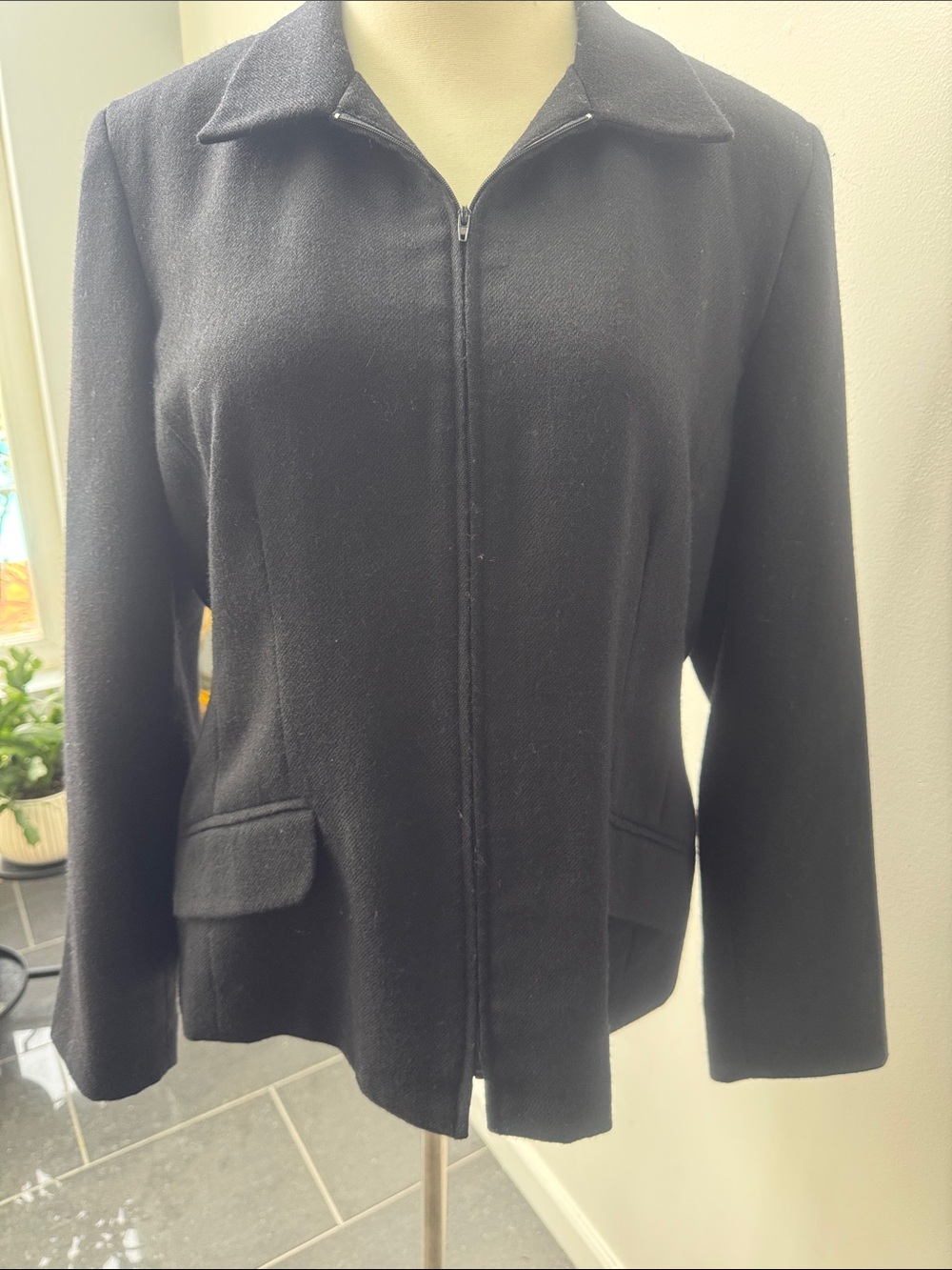 Sag Harbor Women's Black Zip-Front Jacket